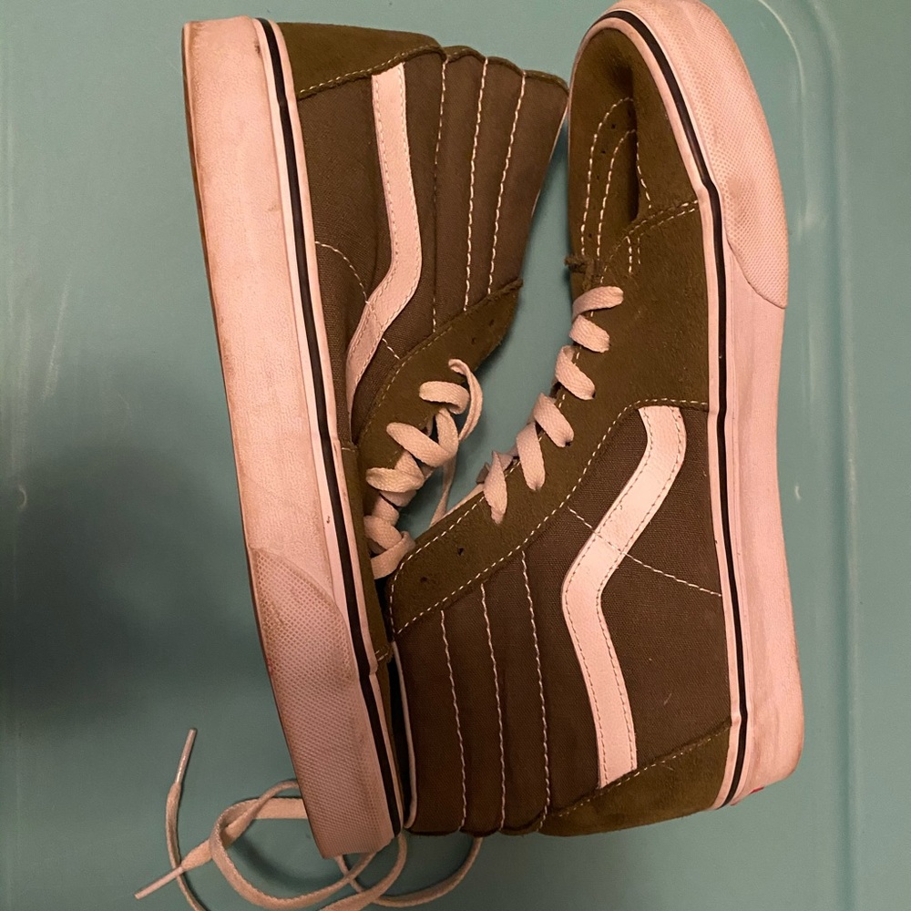 Shoes - Picture 2 of 3